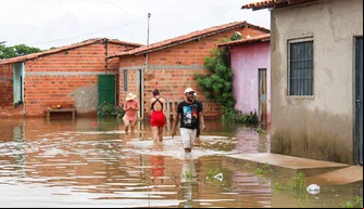 Alagamento na Vila Apolônia em Teresina