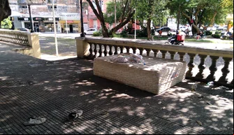 Colchão na praça Pedro II.