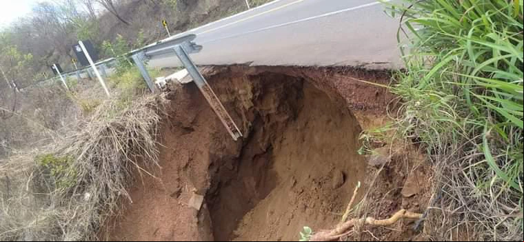 Erosão na BR 316, em Picos.