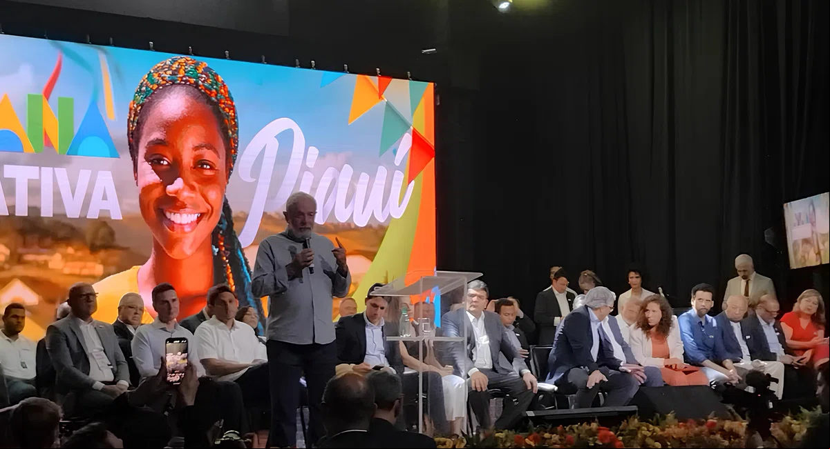 Lula participa de encerramento da Caravana Federativa em Teresina