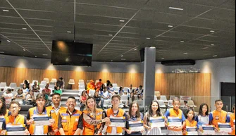 Alunos do programa Defesa Civil nas Escolas