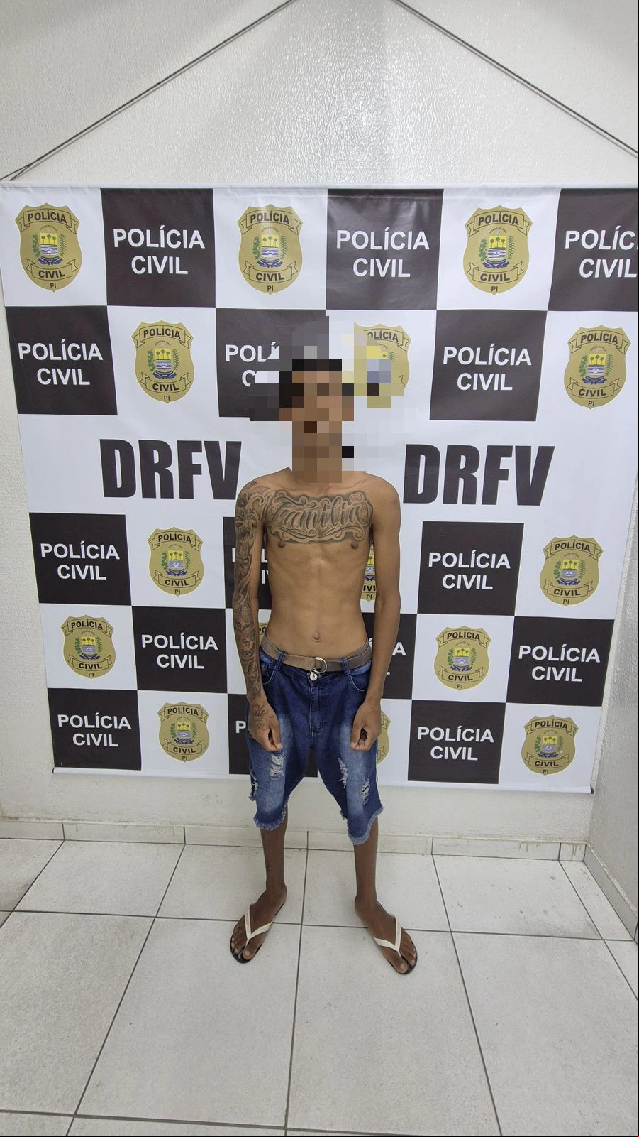 Suspeito de envolvimento no roubo de uma motocicleta